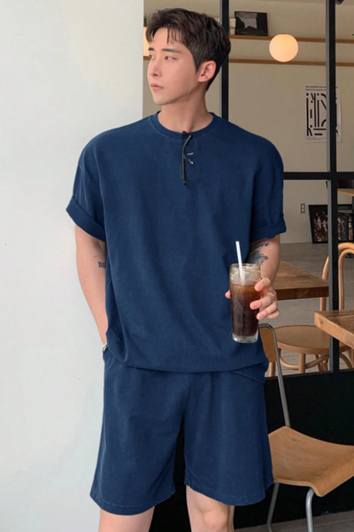 Tarz Cool Ανδρικό μπλουζάκι oversized με σορτς, άνετο καλοκαιρινό σετ