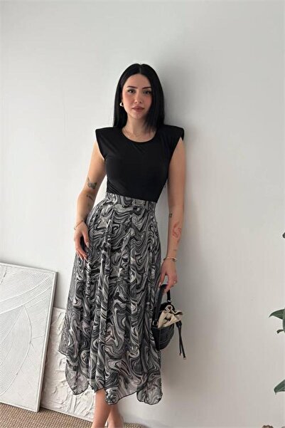 Neşeli Butik γυναικείο μαύρο φόρεμα με μοντέρνα επένδυση και ασύμμετρο μαρμάρ...