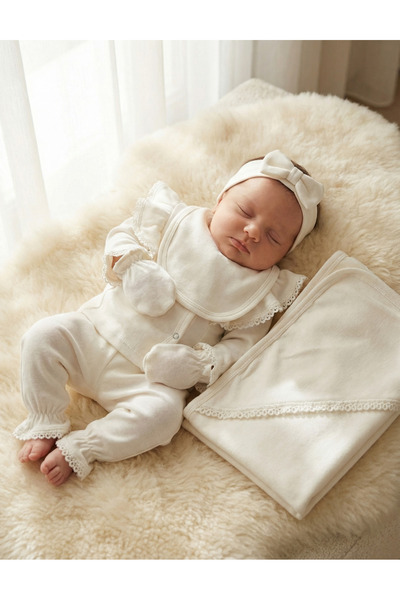 MiniKids Σετ βρεφικών ρούχων 7 τεμαχίων για κορίτσι, λευκό μοντέλο