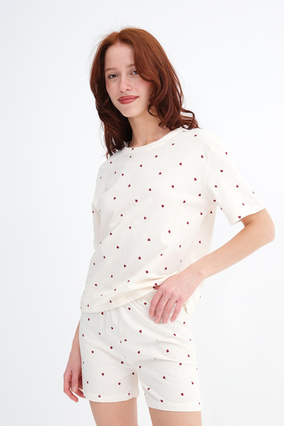 aksesuarista.co Kalp Desenli Şortlu Pijama Takımı