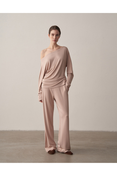 Kuğu Collection Düşük Omuz Rahat Formlu Bluz Bej