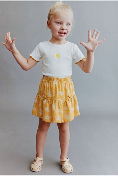 Magu Girl's Cotton Daisy Patterned T-Shirt Skirt Set