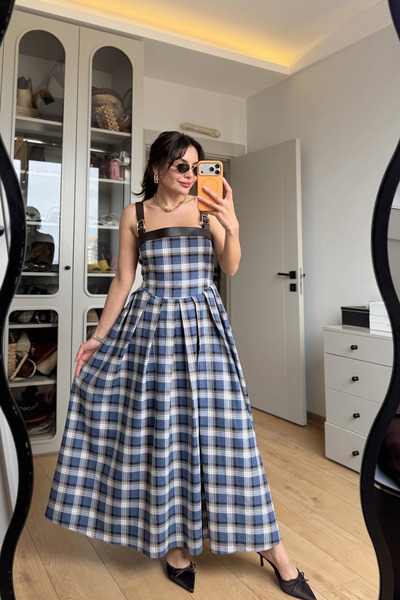 Tulipabutik Καρό φόρεμα με λεπτομέρεια από ζώνη στη μέση