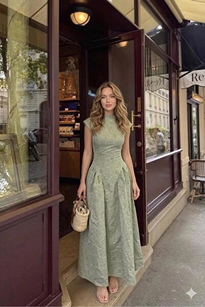 Rora Πράσινο βαμβακερό φόρεμα με υφή ζακάρ, κομψό και στυλάτο γυναικείο σχέδι...