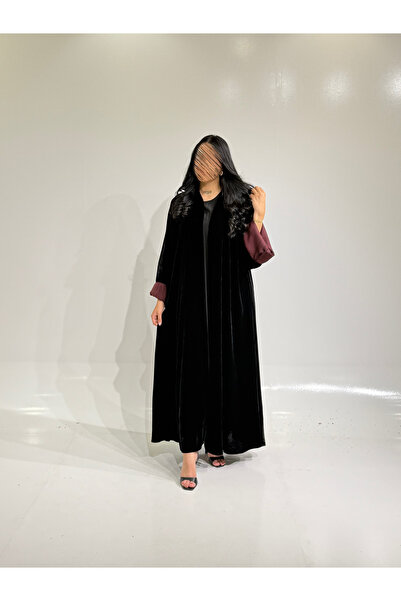 Tori Black Velvet Abaya with Burgundy Bracelet