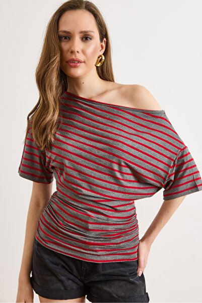 Olalook Γυναικεία μπλούζα από βισκόζη σε ανθρακί μπορντό χρώμα με λεπτομέρεια...