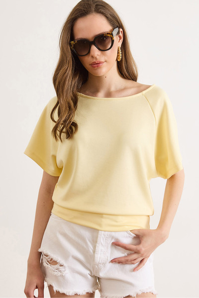 Olalook Women's Yellow Belted Batwing Flowy Blouse Blz-19003291