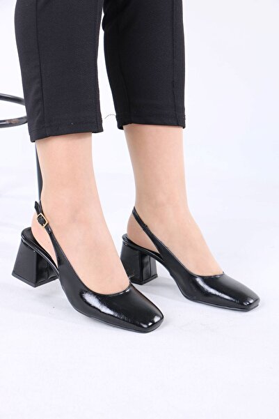 sefayol Γυναικεία παπούτσια Wonne από μαύρο λουστρίνι με χοντρό τακούνι