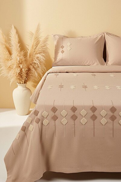 Rivaİstanbul Σετ κεντητό κάλυμμα κρεβατιού με σχέδιο μπακλαβά Cappy Zen