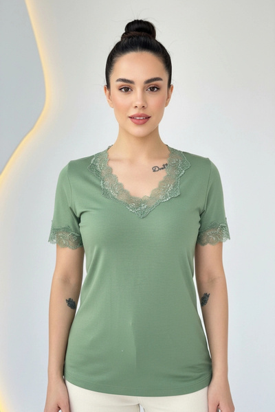 Bİ.GİYSEN Γυναικεία πράσινη μπλούζα με λαιμόκοψη V και δαντέλα στα μανίκια, ε...