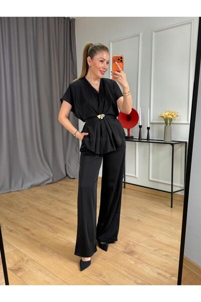 Size Özgü Siyah Beli Broş Detaylı Yarım Kol Takım