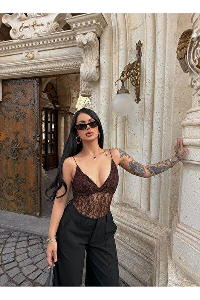 kırmızı butiks Καφέ ολόσωμο κορμάκι με κορδόνια και δετά λουράκια