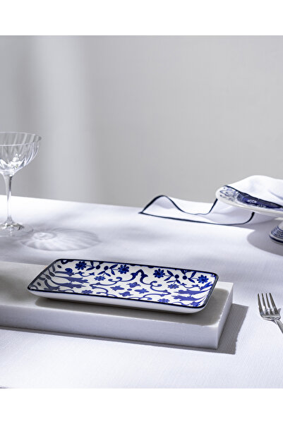 Madame Coco Reve Blue Ellis Rectangular Plate - 22 cm - Blue/White