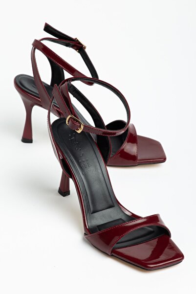 Hayalimdeki Ayakkabı Γυναικεία παπούτσια με τακούνι σε μπορντό λουστρίνι με α...