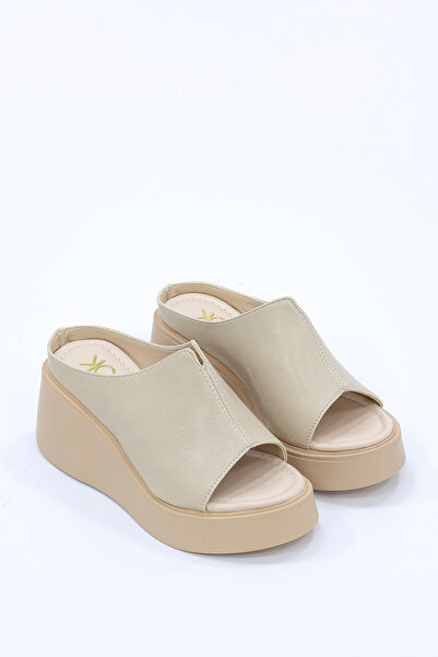 kajal ayakkabı DL 53 Παντόφλες με λεπτομέρεια ραφής και χοντρή σόλα