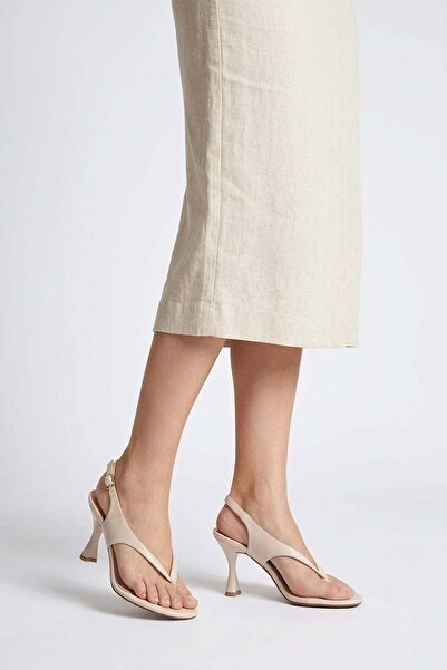 Beety 26BY250.3322 Γυναικεία Κλασικά Παπούτσια με Τακούνι Μπεζ