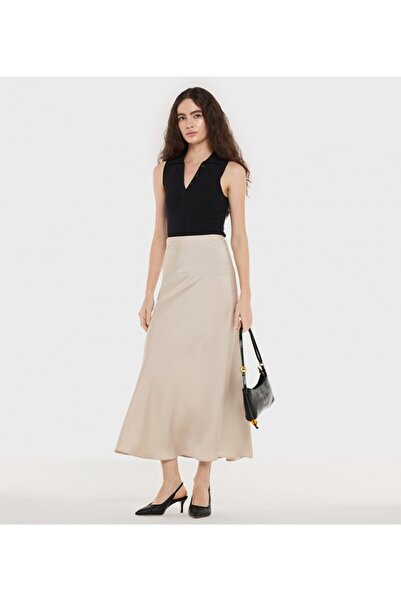 BCBG بلوزة نسائية سوداء ذات ملمس مميز للاستخدام اليومي