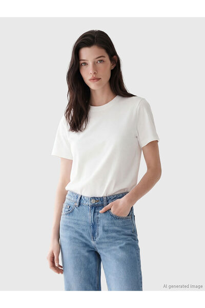 LC Waikiki Γυναικείο μπλουζάκι YK PLUS LCW Comfort Crew Neck