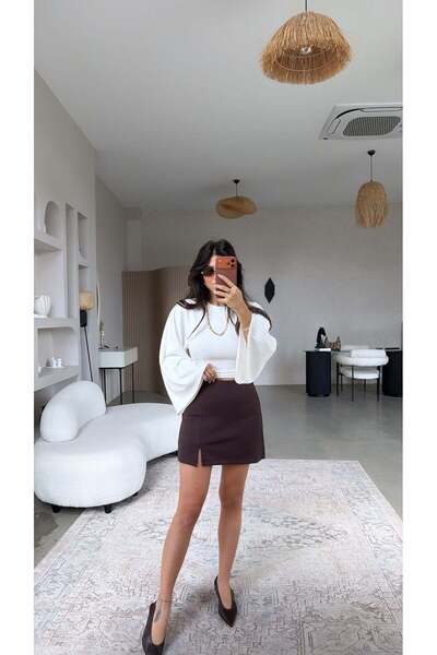 Buket Teke Fusta maro din modal cu mini-șliț și pantaloni scurți