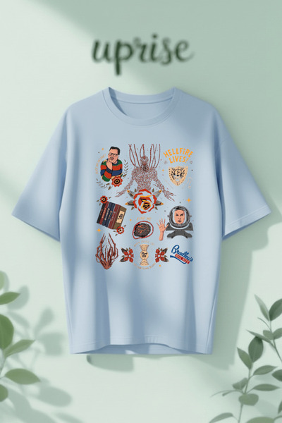 Vordevia Μπλουζάκι Stranger Things με στάμπα κολάζ από βαμβάκι σε μεγάλο μέγεθος