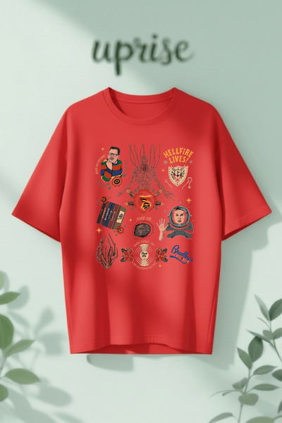 Vordevia Μπλουζάκι Stranger Things με στάμπα κολάζ από βαμβάκι σε μεγάλο μέγεθος