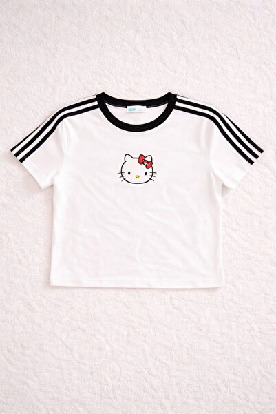 Gofeel Kitty Detailed Three-Stripe Crop Blouse