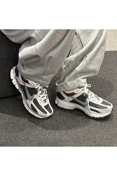 Nike Zoom Vomero 5 Γκρι Αθλητικά Παπούτσια Sportie