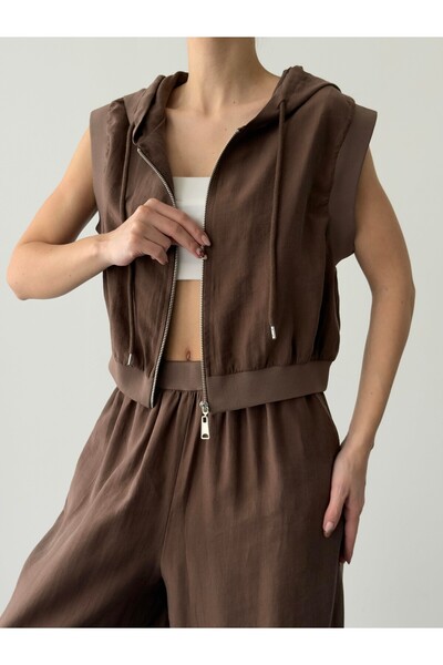 Quzu Hooded Zippered Crop Vest Brown