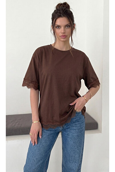 FOORS Γυναικείο μπλουζάκι με δαντέλα και λεπτομέρειες, με λαιμόκοψη ποδηλάτου...