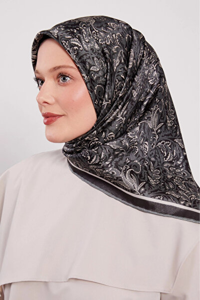 Levidor Crystal Scarf Ethnic Pattern 2 Black Nefti