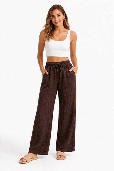 trendgar Γυναικείο παντελόνι σε καφέ χρώμα με λεπτομέρεια με σχέδιο φυσαλίδων...