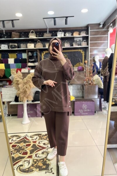 HUMEYRA Suit with Snaps on the Sides