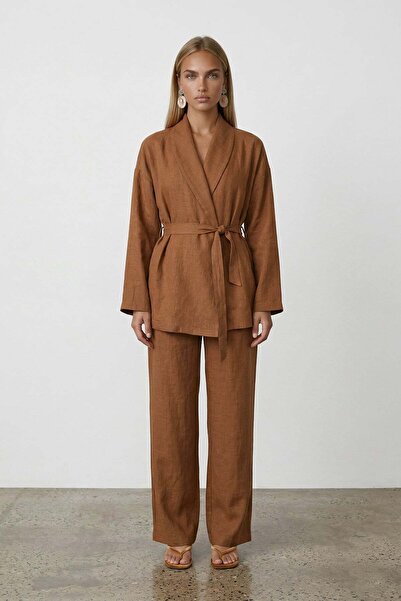 Trend Alaçatı Stili Σετ με σακάκι από λινό Sofia με γιακά σε σχέδιο κανέλας κ...