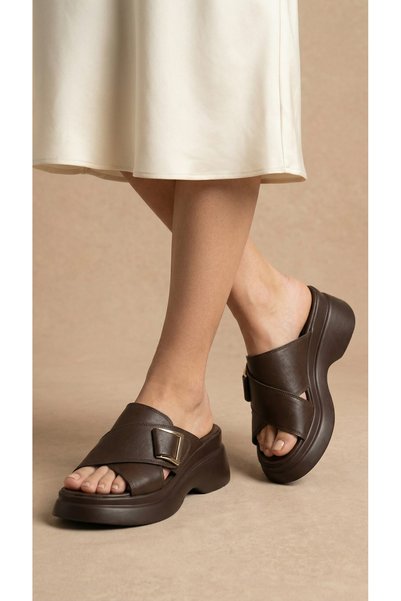 Moda Lime Buckle Detail High Wedge Heel Lu Comfortable Women's Summer Wear Slipper Sandals