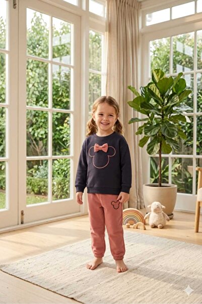 Mireya Kids طقم بدلة رياضية للفتيات مزين بفيونكة مطرزة على شكل أرنب - طقم من ...