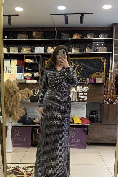 HUMEYRA Sequin V Evening Dress