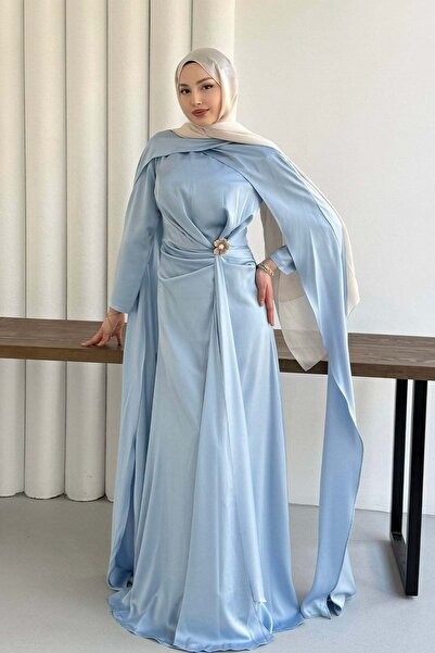 Modaensarbutik Drapeli Ön Pelerinli Broş Detaylı Tesettür Abiye-BEBE MAVİ