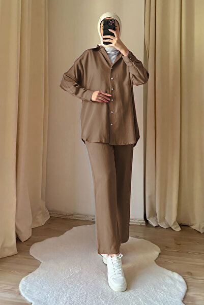 Suede Style 8995 - Set elegant și confortabil de pantaloni și cămașă din mate...