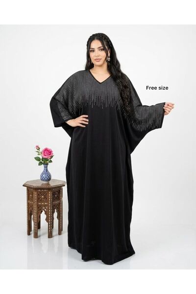 DAY BY DAY جلابيه فراشة بخامة الستان اللامع مطرزة بفصوص طولية حول الرقبة والص...