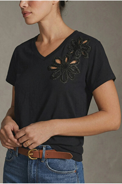 MetuCA Γυναικείο μπλουζάκι από βαμβάκι με μαύρη λαιμόκοψη σε σχήμα V, κεντημέ...