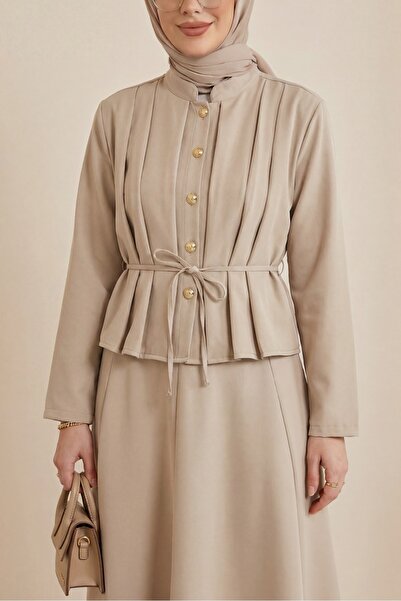 HİJABAYA Κοστούμι κρεπ με πλισέ μπροστά, κουμπιά και φούστα που δένει στη μέση