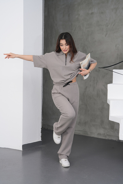 DI LORIA Γυναικείο σετ παντελονιών φόρμας με φερμουάρ σε γκρι χρώμα