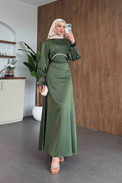 Hazamoda Note: Stone-Embellished Evening Dress in Mint Color.