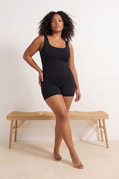 Trendyol Curve Μαύρο σορτς για σέρφερ, μαγιό μεγάλου μεγέθους TBBSS26AM00011