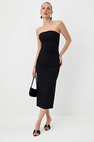 Συλλογή Trendyol Μαύρο φόρεμα μάξι υφαντό με στράπλες και βαθύ σκίσιμο TWOSS2...