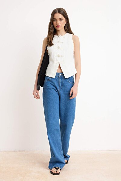 Συλλογή Trendyol Εκρού με λεπτομέρεια κουμπιών, εφαρμοστό, 100% Βαμβάκι Τζιν ...