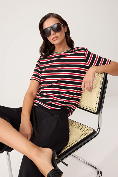 Συλλογή Trendyol Κόκκινο ριγέ κοντομάνικο μπλουζάκι κανονικής εφαρμογής, 100%...