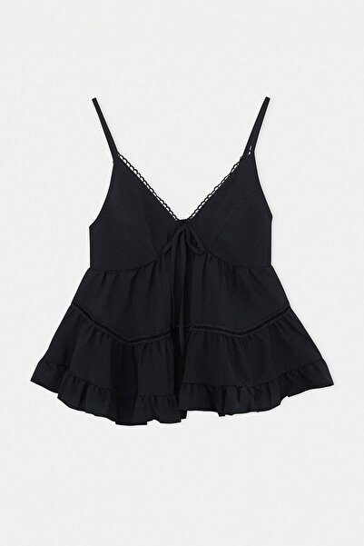 Συλλογή Trendyol Μαύρη μπλούζα Godeli με λεπτομέρεια Gipe στην πλάτη Υφαντό T...