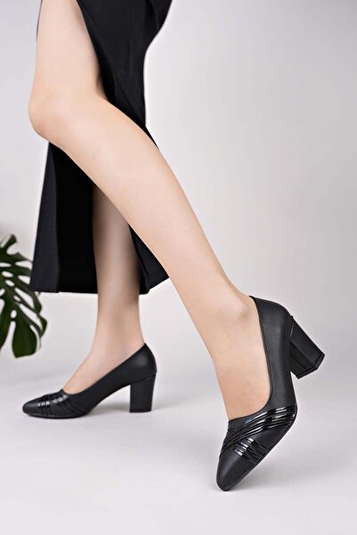 Nesil Shoes Γυναικεία παπούτσια με μαύρο τακούνι Desca 616