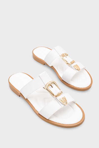 Capone Outfitters Brynn Μεταλλική αγκράφα τεμάχια γυναικεία παπούτσια με ίσιο...